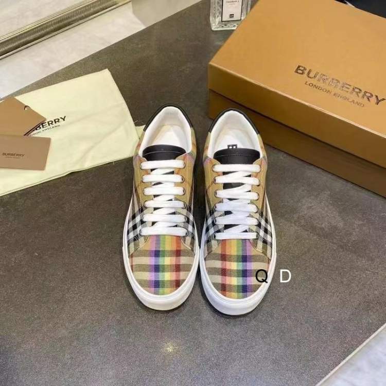 Picture of Burberry Shoes _SKUBurberrysz35-45GDT04011929